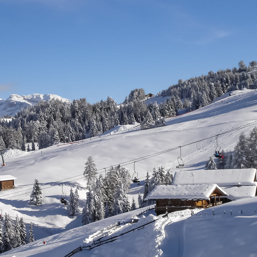 A skiing holiday in the middle of the Alpe di Siusi skiing area