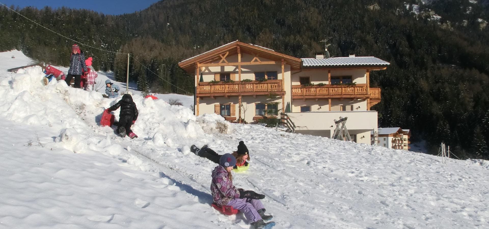 winterurlaub auf dem bauernhof ronsol in den dolomiten